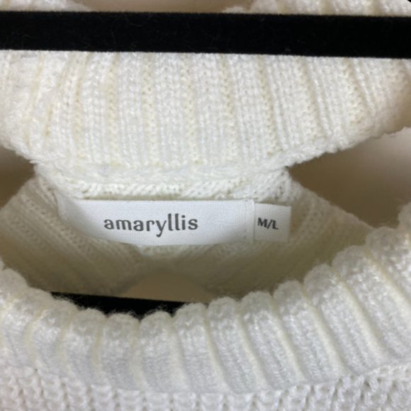 NEW Amaryllis Coffee Date Cutout Sweater Ivory M/L - Picture 5 of 7